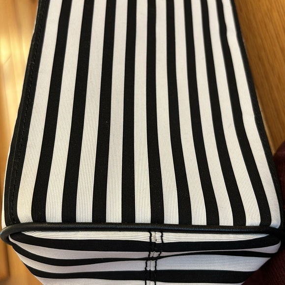 Kate Spade black white striped medium tote - like new - Picture 4 of 9
